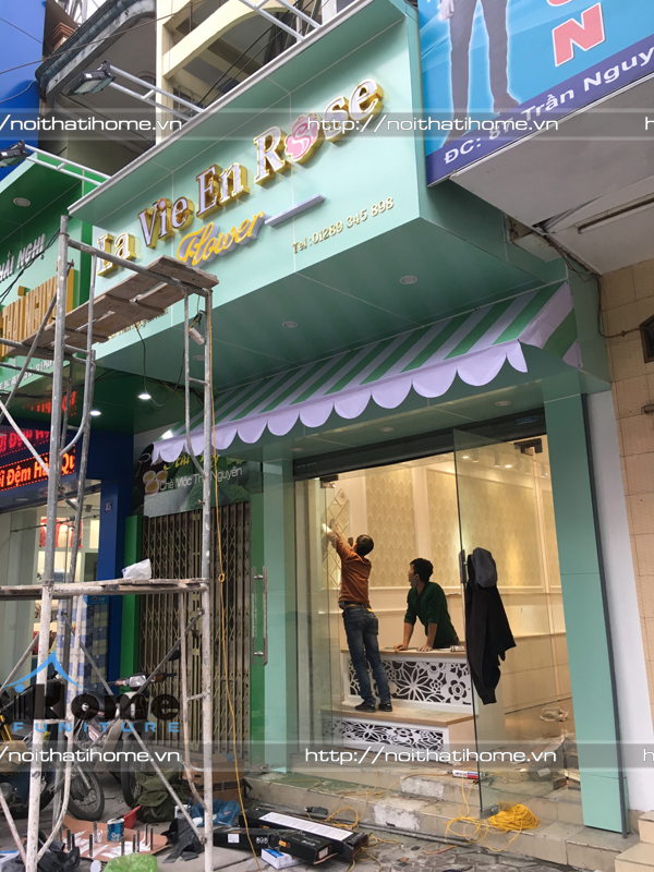 thi công biển quảng cáo của shop